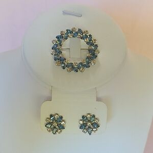 B. David Blue White Crystal Wreath Brooch Clip On Earrings Set Rhodium Plated